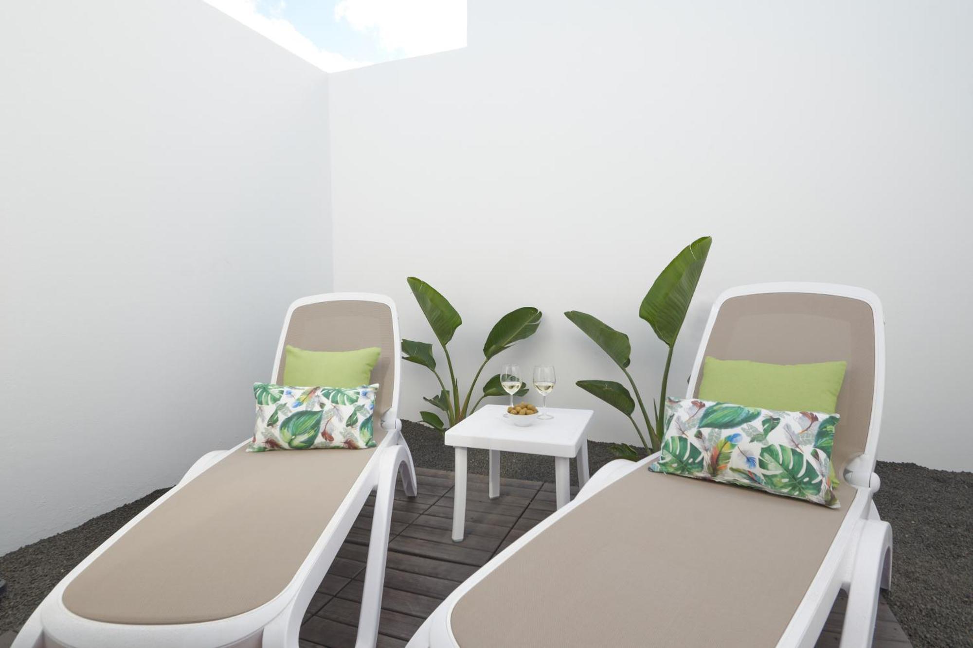 Maria De Timanfaya - Sea And Mountains Views, Pool, Wifi, 15 Minutes Walk To Marina Rubicon Ferienhaus *