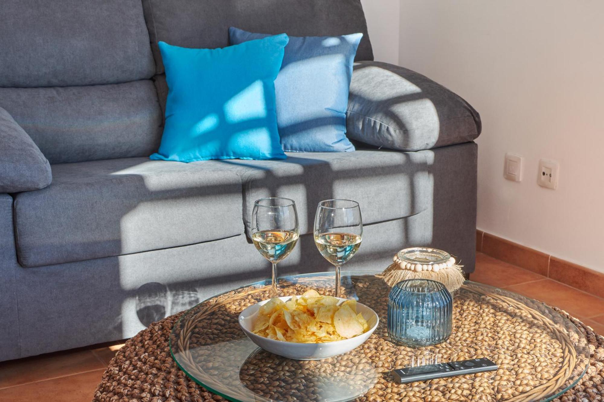 Ferienhaus Maria De Timanfaya - Sea And Mountains Views, Pool, Wifi, 15 Minutes Walk To Marina Rubicon *