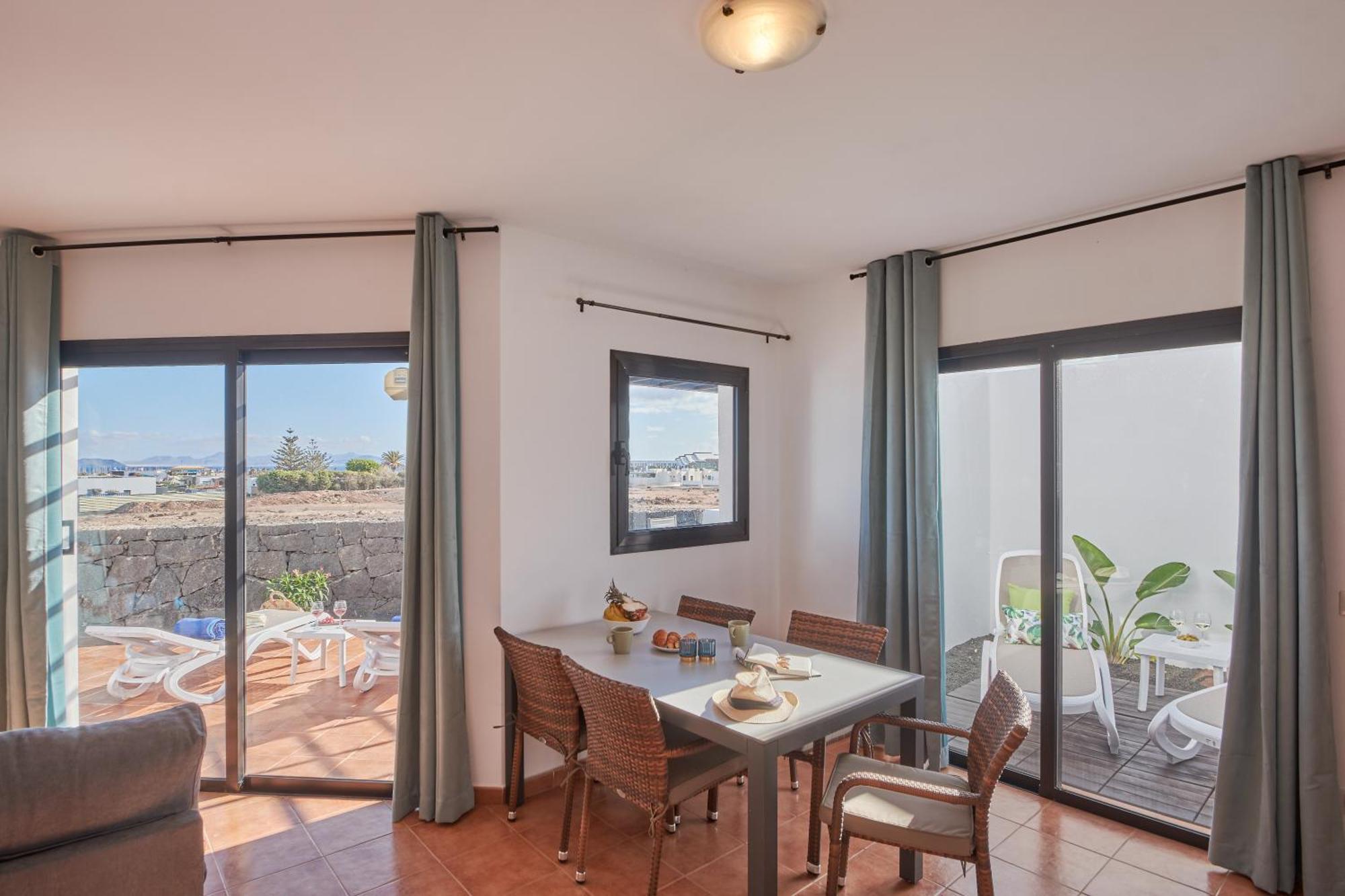 Maria De Timanfaya - Sea And Mountains Views, Pool, Wifi, 15 Minutes Walk To Marina Rubicon *