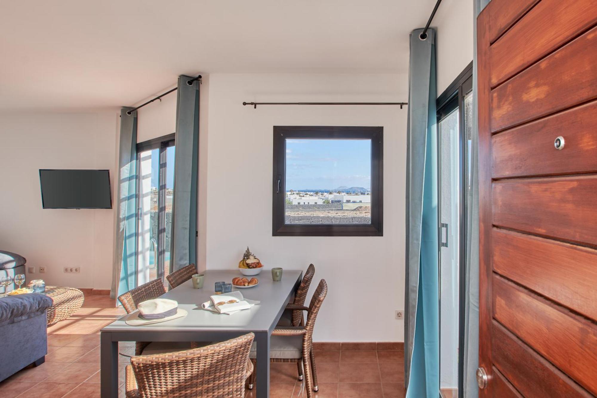 Maria De Timanfaya - Sea And Mountains Views, Pool, Wifi, 15 Minutes Walk To Marina Rubicon