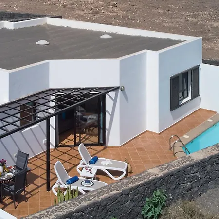 Bungalow Maria De Timanfaya - Sea And Mountains Views, Pool, Wifi, 15 Minutes Walk To Marina Rubicon Playa Blanca  Exterior foto
